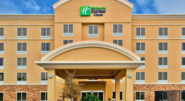 Holiday Inn Express Hotel & Suites Largo-Clearwater, an IHG Hotel, Buchen Sie Hotel Largo Pinellas County