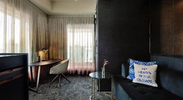 Номер Standard с балконом SO/ Auckland