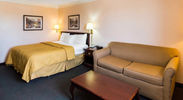 Standard Zimmer Rodeway Inn