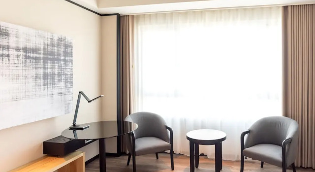Четырёхместный номер Standard Sheraton Taoyuan Hotel