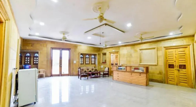 Hotel Thakur Ji Palace Jaisalmer, Varaa Hotelli SPA-hotellit kohteessa Rajasthan, SPA