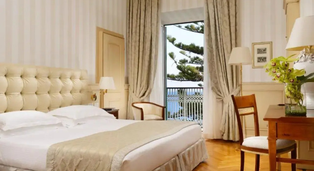 Двухместный номер Superior с балконом и с видом на море Royal Hotel Sanremo