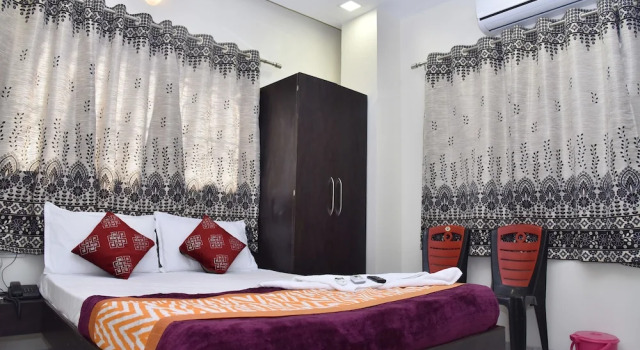 Номер Standard Hotel Royal Front Residency