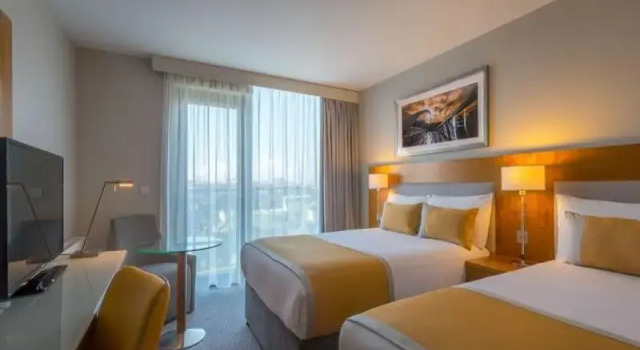 Трёхместный номер Deluxe Maldron Hotel Manchester City Centre