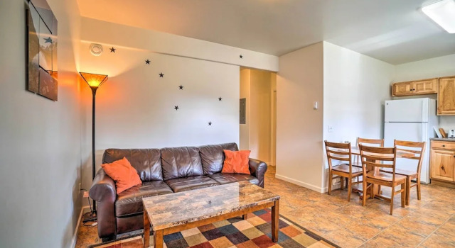 Family Retreat ~ 8 Mi to Downtown + Bishops Beach!, Rezerwuj Hotel Fritz Creek 