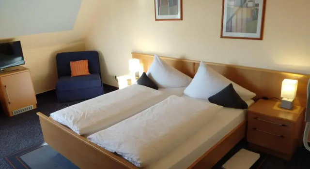 Трёхместный номер Standard BurgStadt-Hotel