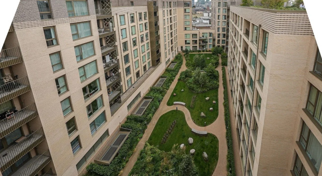 Central London Stay in Vauxhall With Balcony