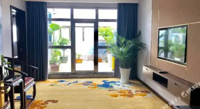 Люкс Business Gold Phoenix Hotel