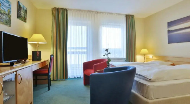 Двухместный номер Standard с балконом Hotel Kaiserhof Heringsdorf