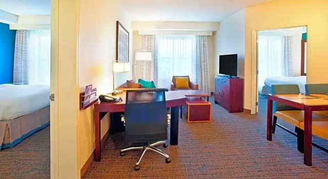 Четырёхместный люкс с 2 комнатами Residence Inn Baltimore Hunt Valley