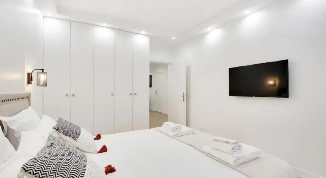 Trocadero/ Eiffel Tower - 3 Bedrooms- All New!, Забронировать Апартаменты/квартира Апартаменты Парижа, рядом с House of Culture of Japan to Paris, Апартаменты/квартира