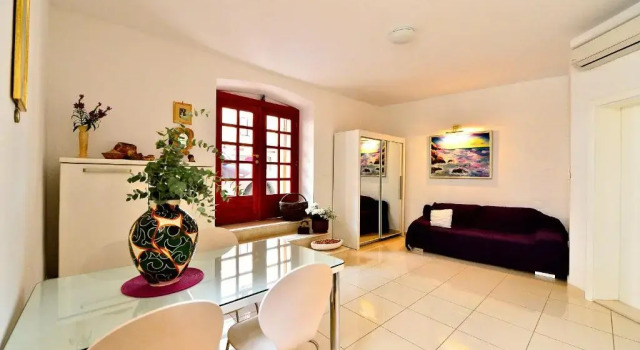 Sunny Bobica Apartments, Забронировать Апартаменты/квартира Отели Водице с парковкой, рядом с Частный Пляж Отеля «Кристина», Парковка