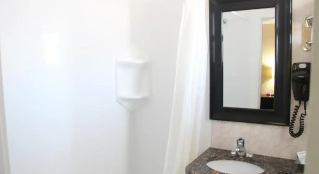 Студия Perth Plaza Inn & Suites