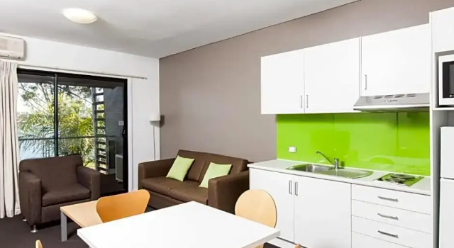 Номер Standard с 2 комнатами с видом на воду Majestic Oasis Apartments