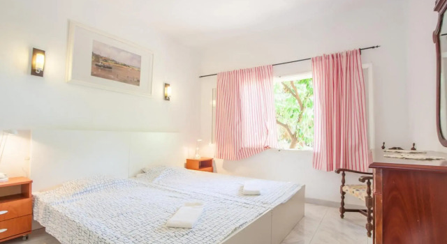 Finca La Siesta - Villa in Betlem, Mallorca, Book Villa Artá Majorca