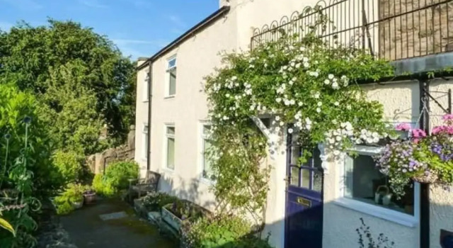 Rock Cottage, Забронировать Дом для отпуска Отели Матлок с парковкой, Парковка