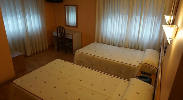 Четырёхместный семейный номер Standard Hotel Europa