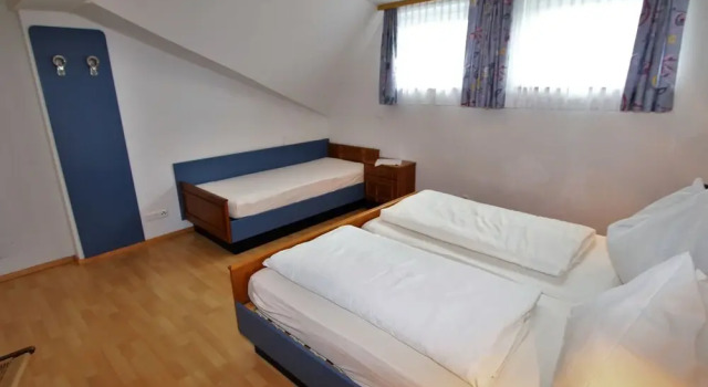 Spacious Apartment in Sankt Kanzian near Lake Klopein