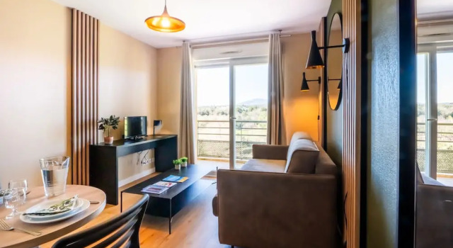 Апартаменты Superior с красивым видом из окна Nemea Appart Hotel Green Side Biot Sophia Antipolis