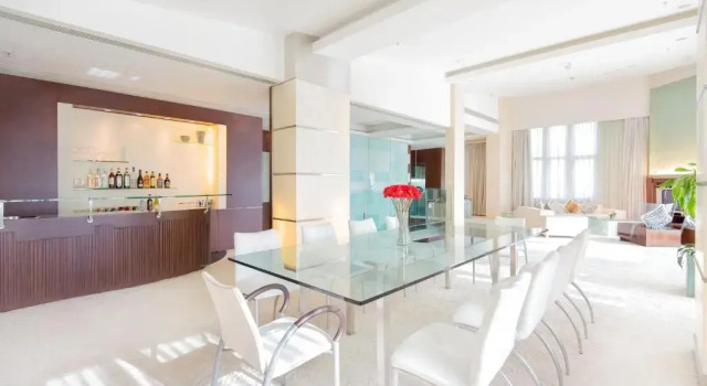 Люкс Presidential Regal Airport Hotel