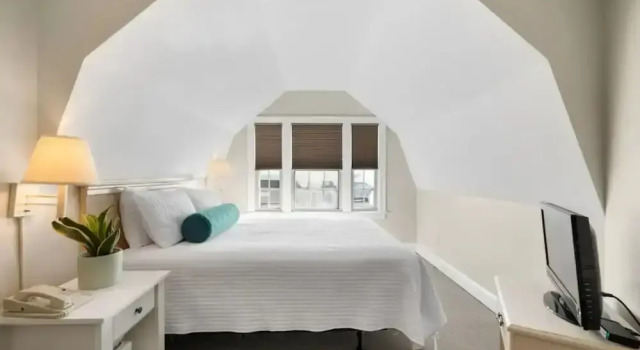 Номер Deluxe The Heights Hotel
