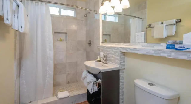 Номер Standard с видом на сад The Vendange Carmel Inn & Suites