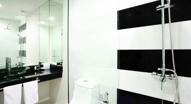 Номер Standard One World One Home Naiharn Hotel
