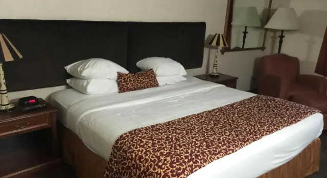 Номер Standard Ramada by Wyndham Barstow