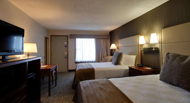 Четырёхместный номер Standard с частичным видом Best Western Harbour Pointe Lakefront