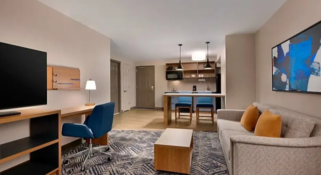 Двухместный люкс c 1 комнатой Candlewood Suites Fayetteville Fort Bragg by IHG