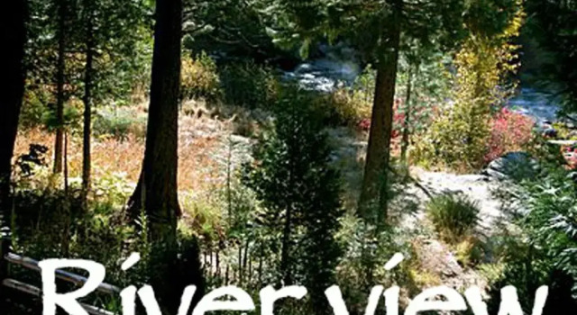 Четырёхместный номер Standard с видом на сад StrawberryInn River Front Resort