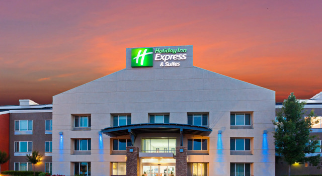 Holiday Inn Express Elk Grove - Sacramento Area, Rezerwuj Hotel Hotele w Elk Grove z basenem, Basen