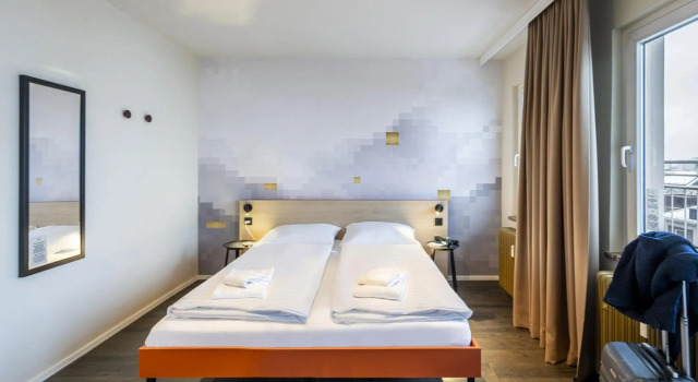 MEININGER Hotel München City Center, Reservar Hotel Hotéis em Munique com pequeno-almoço, perto de Löwenbräukeller, Café da manhã