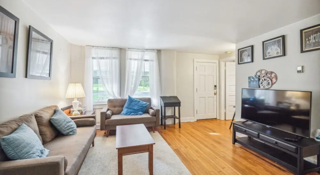 Cozy Home Best Location In Town On 7 Private Acres 2 Bedroom Cottage by Redawning, Prenota Casa vacanze Martinsburg Virginia Occidentale