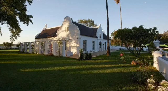Люкс Allèe Bleue Wine Estate