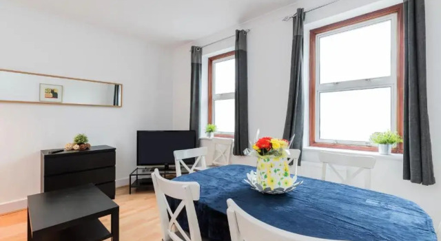 Апартаменты с 3 комнатами Fantastic Stays at Camden