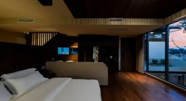 Семейный люкс Tengchong Dongpo Song's Aesthetic Hot Spring Hotel (Heshun Ancient Town Branch)