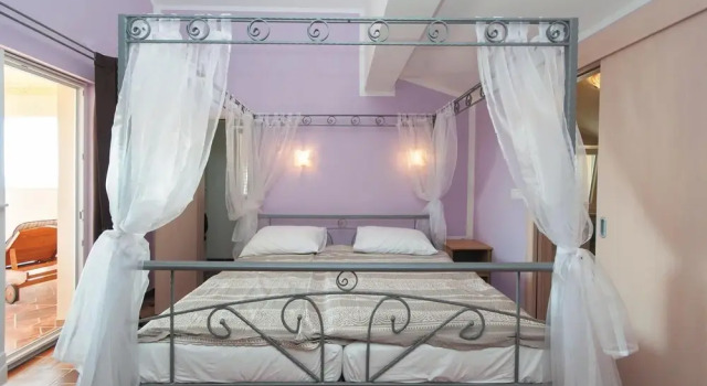 Beautiful Home in Supetarska Draga With Sauna, Wifi and 4 Bedrooms