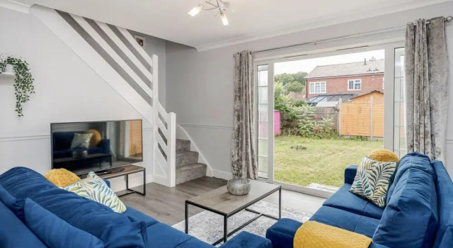 Ascot Pet Friendly 4 Bed House Parking, Book Feriehus Hoteller i Ascot med parkering, Parkering