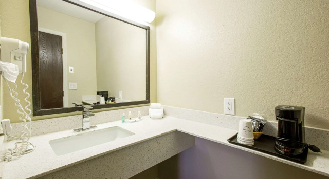 Четырёхместный номер Standard Quality Inn Pinetop Lakeside