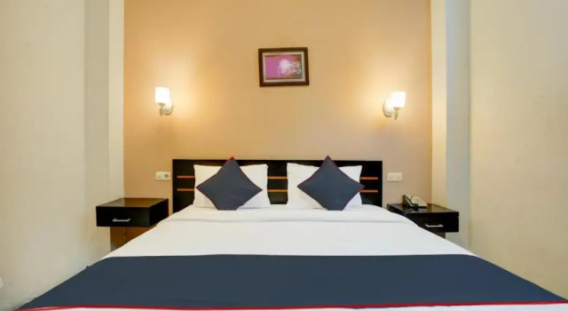 Townhouse Oak Padang near RTH Imam Bonjol, Rezerwuj Hotel Padang Sumatra