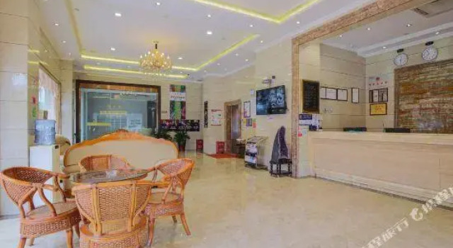 Yuntai Business Hotel, Book Hotel Kunming Yunnan, near South Coach Station