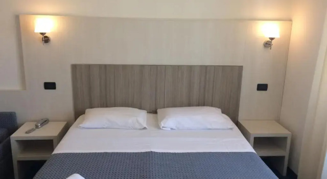 Трёхместный номер Standard Hotel Perla Del Mare