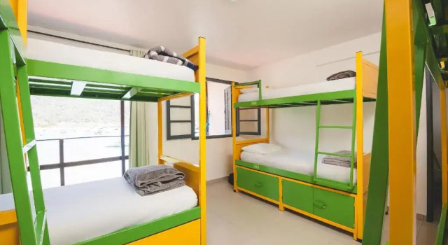 Кровать в общем номере Che Lagarto Hostel Bar & Beach Club