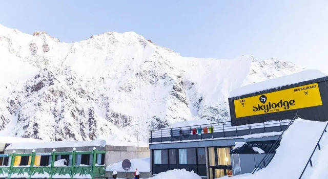 Skylodge by N'PY, Забронировать Отель Араньюэт Лангедок-Руссильон, рядом с Горнолыжный подъемник Мармот 1