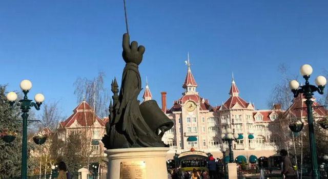 DISNEYLAND PARIS 1.4 Km - STUDIO Superior Apartment for 2 persons