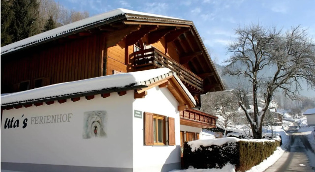 Utas Ferienhof, Book Hotel Hotels in Vorarlberg with Parking, Parking