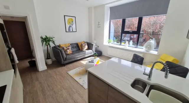 34 Cuppin Street - Luxury City Centre Apartment!