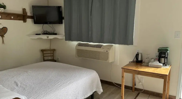 Люкс Empire Motel