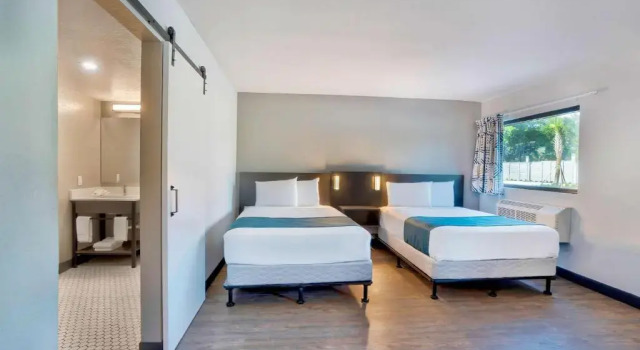 Четырёхместный номер Standard Motel 6-Fort Lauderdale, FL